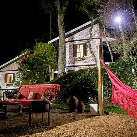 Pousada Villa Tambo Campos do Jordao Exterior photo